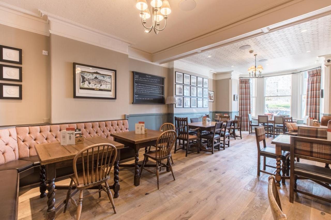 קאסלטאון The George Hotel מראה חיצוני תמונה